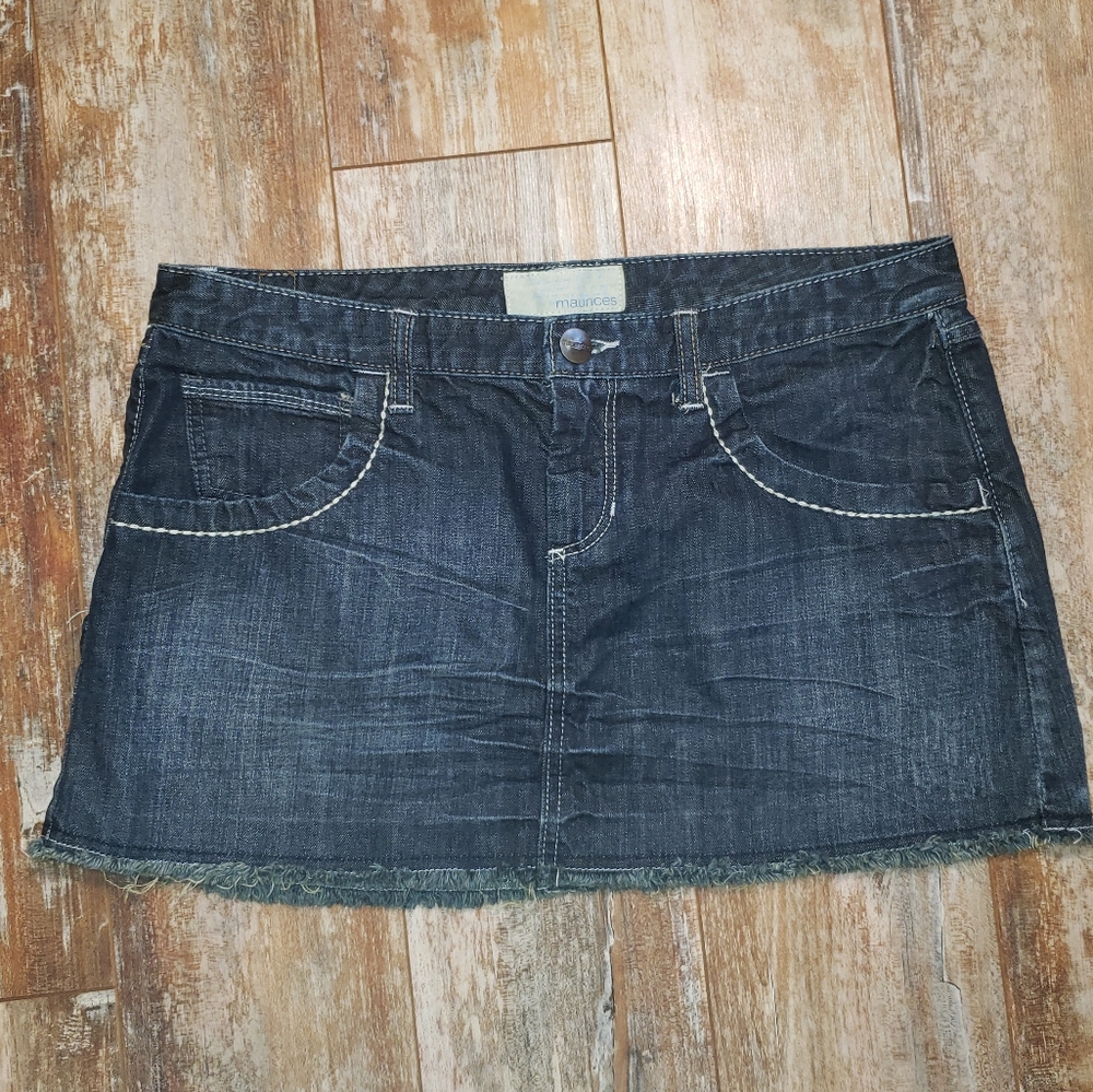 Maurices  Denim Skirt Size 11/12.  EUC